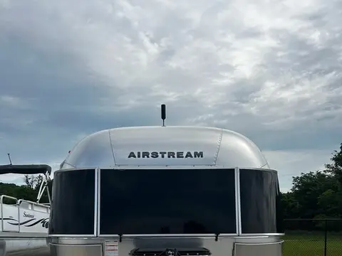 2021 Airstream Flying Cloud 28RB; — photo 5