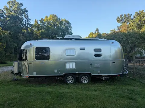 2019 Airstream Flying Cloud 23FB — photo 4