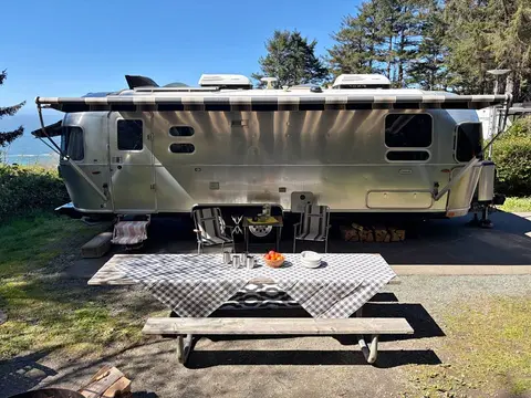 2022 Airstream Globetrotter — photo 1