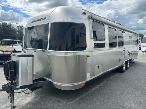 2016 Airstream Flying Cloud — photo 2