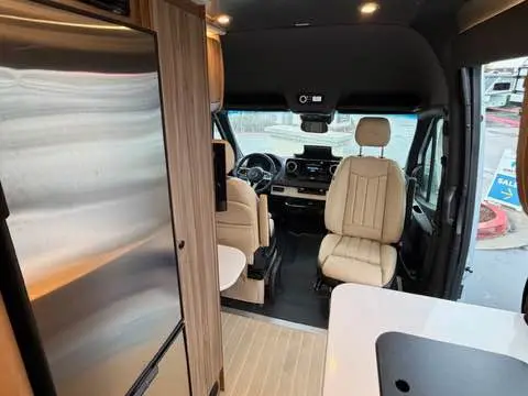 2025 Airstream Interstate GT e TB — photo 5