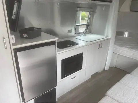 2020 Airstream Bambi — photo 4