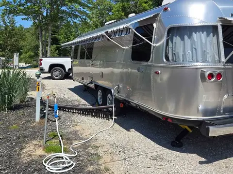 2025 Airstream Classic 30 RBR; — photo 3