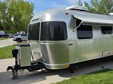 2023 Airstream Flying Cloud 30FB Bunk — photo 5