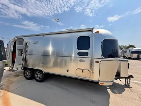 2024 Airstream Tradewind 25FBT twin — photo 1