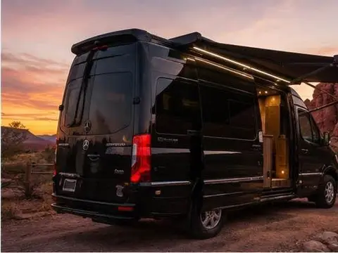 2023 Airstream Tommy Bahama Interstate 19 — photo 4