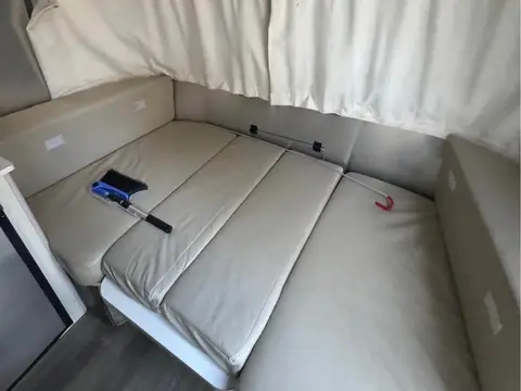 2017 Airstream Sport Bambi 16 ft — photo 4