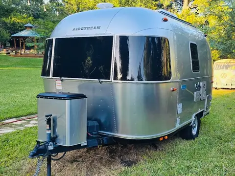 2023 Airstream Bambi 16 ft — photo 2