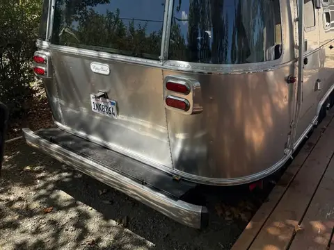 2021 Airstream Flying Cloud — photo 3