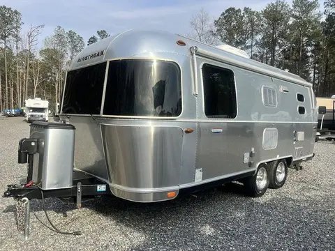 2019 Airstream International Serenity 23FB — photo 1