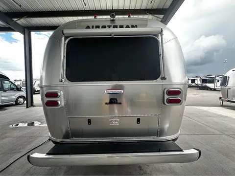 2019 Airstream International Serenity — photo 4
