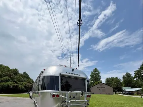 2021 Airstream Classic 30RB — photo 3
