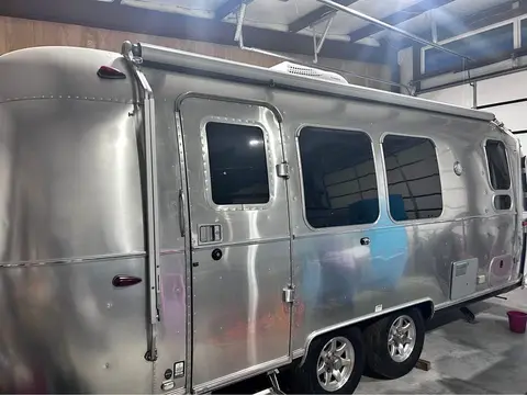 2018 Airstream Flying Cloud 23 FB — photo 1