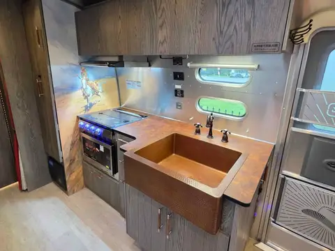 2027 Airstream Stetson + 6666 Special Edition — photo 5