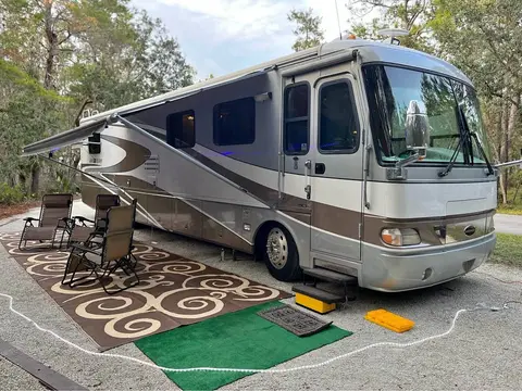 2001 Airstream Land Yacht — photo 1