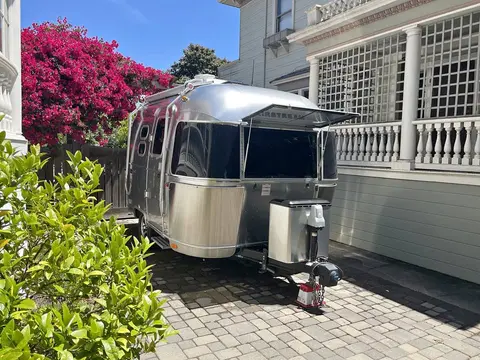 2020 Airstream Caravel 16RB — photo 1