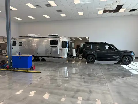 2023 Airstream International Twin — photo 2