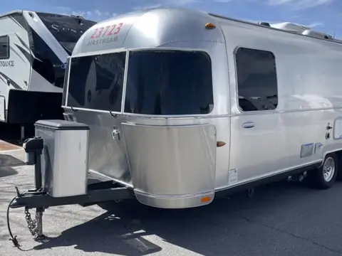 2014 Airstream International Serenity 25FB — photo 5