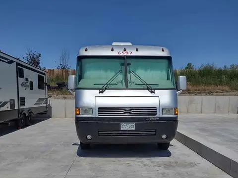 2004 Airstream Land Yacht — photo 3