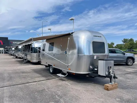 2026 Airstream World Traveler — photo 1