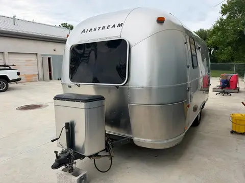 2002 Airstream Bambi 19CB; — photo 3