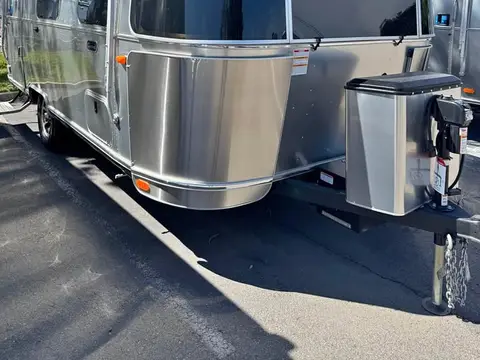 2026 Airstream Bambi 22FB — photo 2