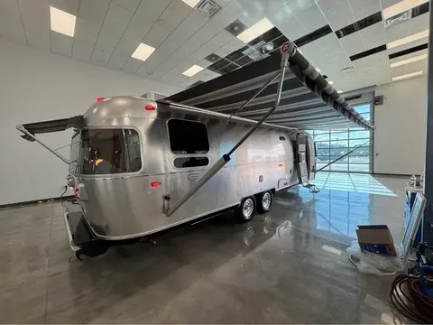 2026 Airstream Globetrotter 30RBQ — photo 4