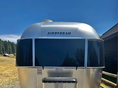 2018 Airstream Bambi 16 ft — photo 2