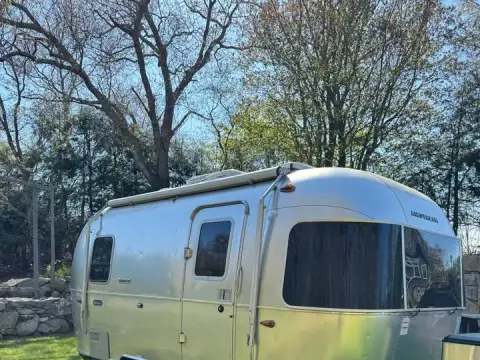 2020 Airstream Bambi — photo 2