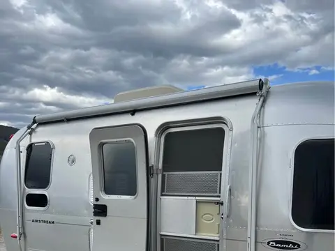 2008 Airstream Bambi 19 ft — photo 5