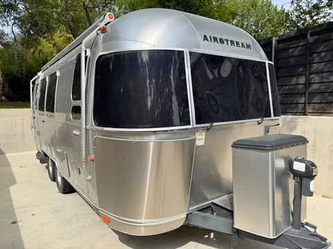 2015 Airstream International Signature 23FB — photo 1