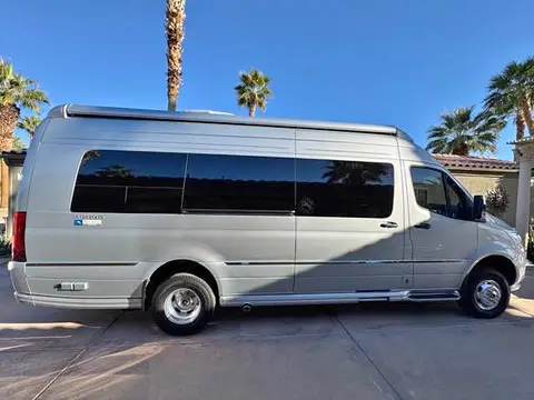 2025 Airstream Interstate GT e TB — photo 1
