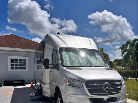 2020 Airstream Atlas — photo 1