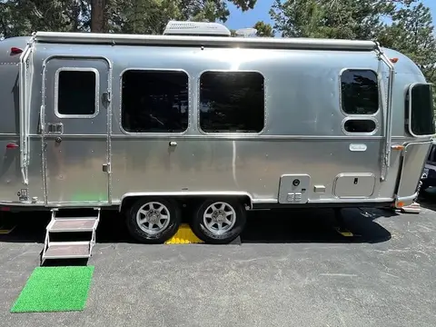 2022 Airstream Flying Cloud — photo 1