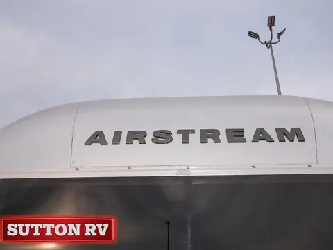 2017 Airstream Flying Cloud 23FB — photo 4