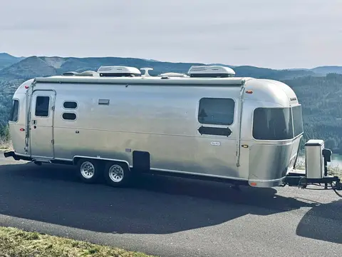 2022 Airstream Flying Cloud 27FB — photo 1