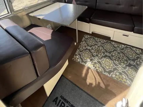 2017 Airstream International Serenity — photo 3