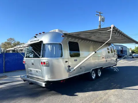 2023 Airstream Classic 30RB — photo 5