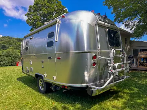 2021 Airstream Caravel 19CB — photo 5