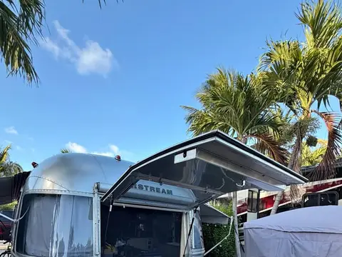 2023 Airstream Flying Cloud — photo 1
