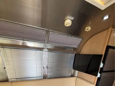 2014 Airstream Flying Cloud 27FB — photo 5