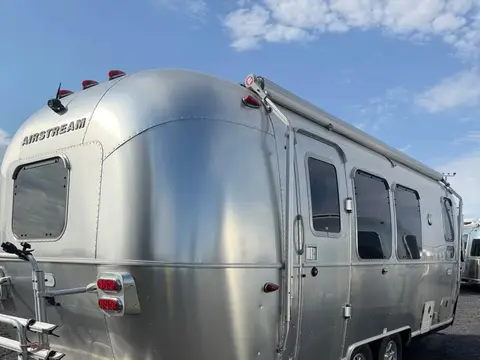 2021 Airstream Flying Cloud 23FB Queen — photo 4