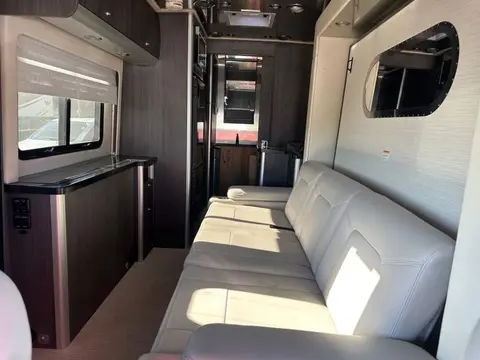 2020 Airstream Atlas — photo 5