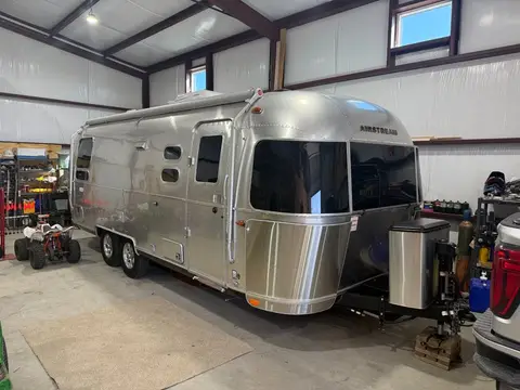 2023 Airstream Flying Cloud 25RB — photo 2