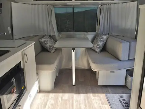 2022 Airstream Bambi 19CB — photo 3