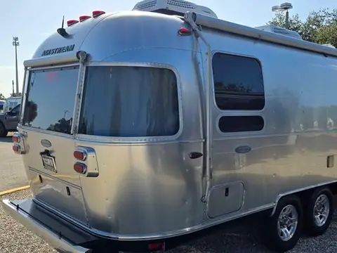 2019 Airstream Flying Cloud 25RBT — photo 4