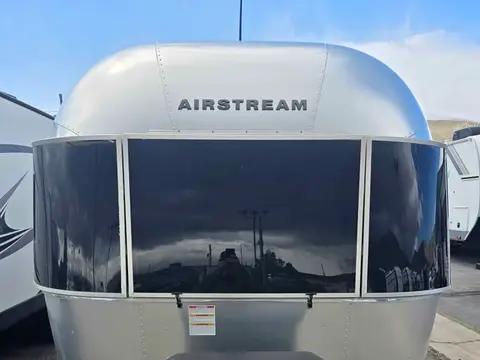 2019 Airstream Bambi 22FB — photo 2