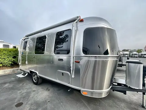 2024 Airstream Caravel 22FB — photo 1