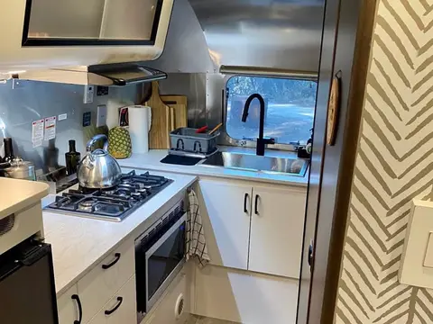 2020 Airstream Caravel 20FB — photo 5