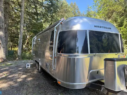 2021 Airstream Flying Cloud Twin — photo 1